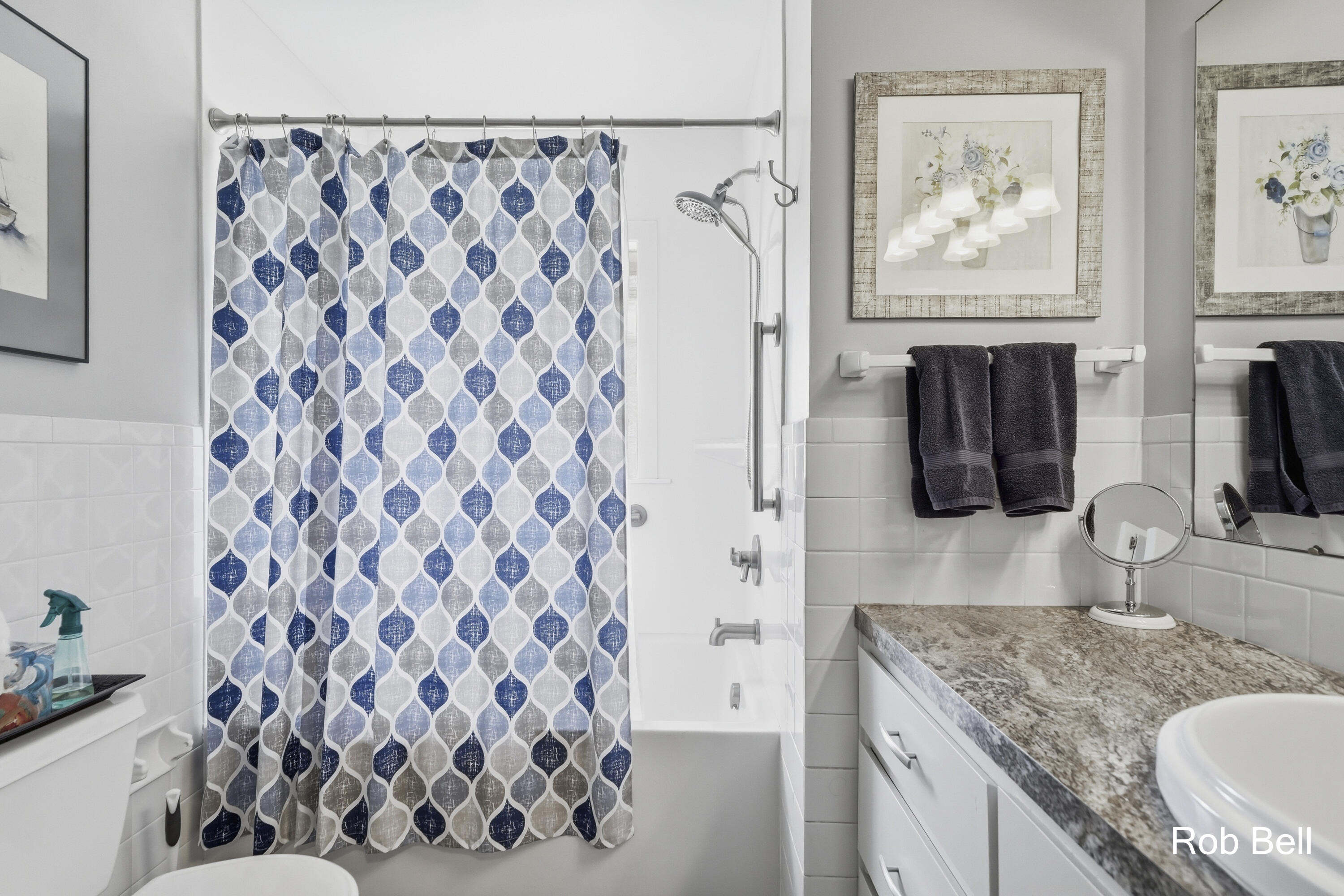 7410 Cherry Avenue Jenison, MI 49428 - Photo 22 of 44 Main Full Bath