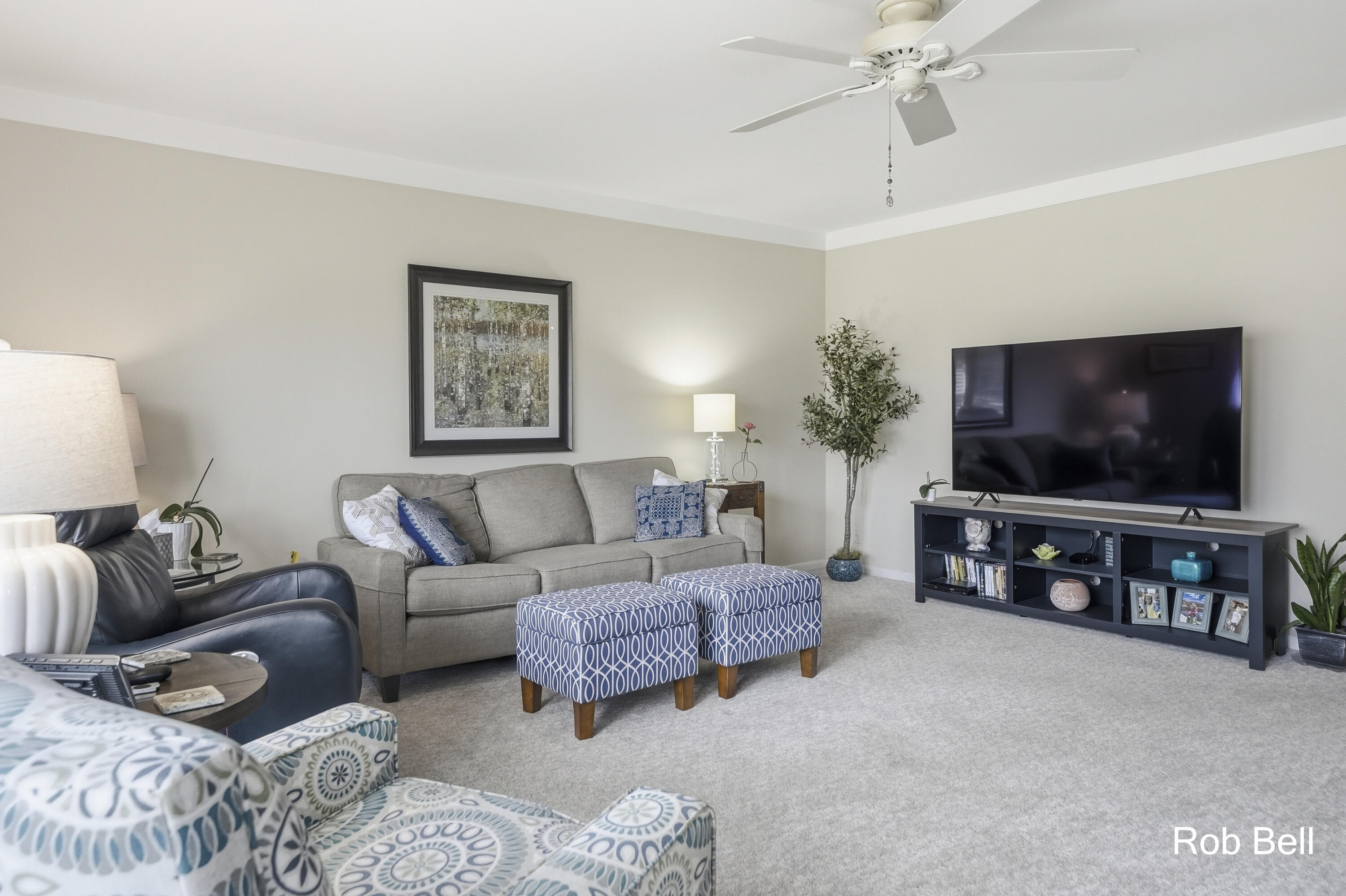 7410 Cherry Avenue Jenison, MI 49428 - Photo 4 of 44 Living Room