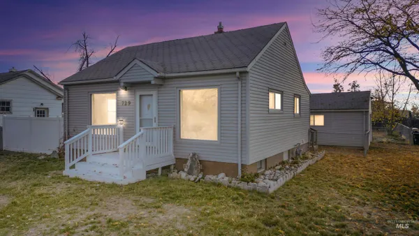 $254,000 | 729 11th Avenue North, Buhl, ID 83316