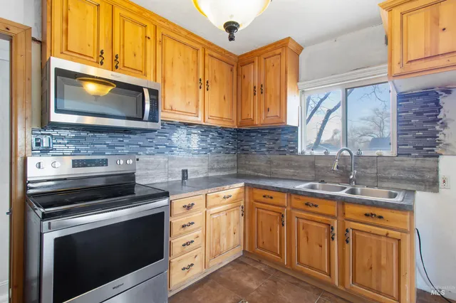 $259,000 | 729 11th Avenue North, Buhl, ID 83316