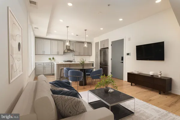 $3,950 | 811 Upshur Street Northwest, Unit PH10, Washington, DC 20011