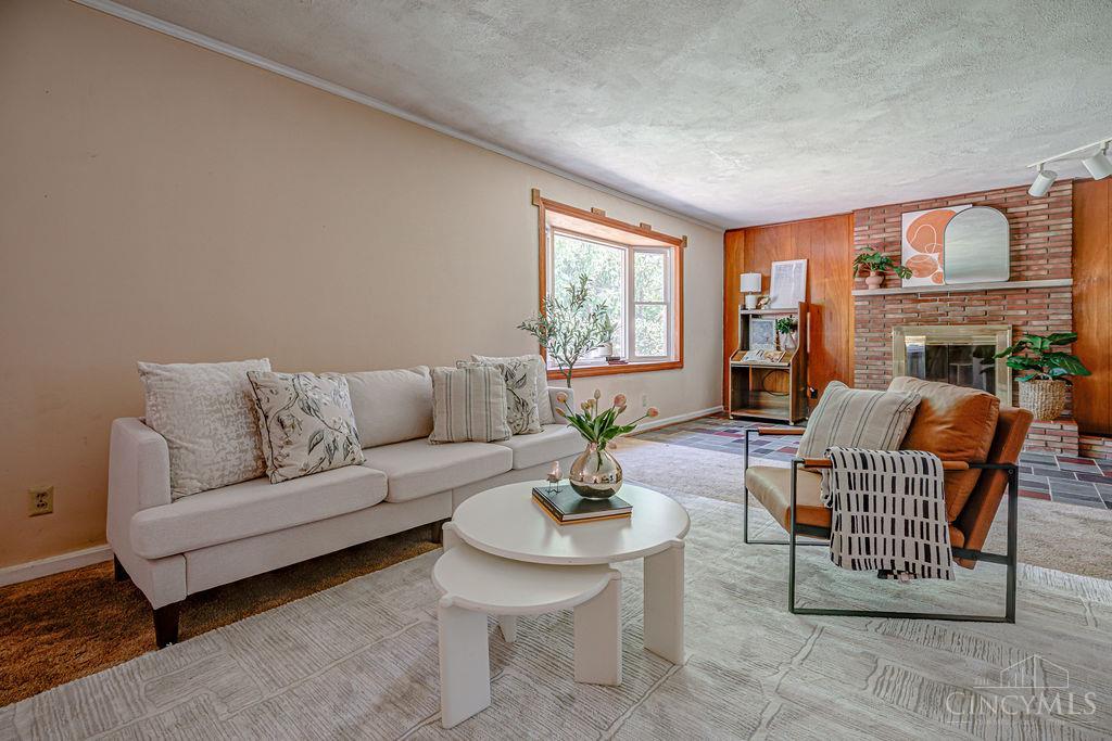 6109 Thompson Road Cincinnati, OH 45247 - Photo 4 of 40 Gallery Image 4