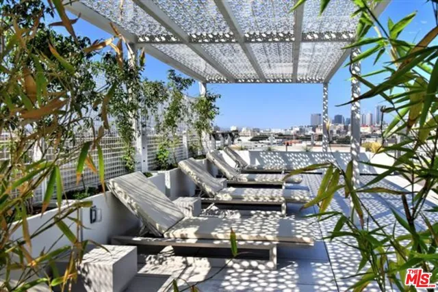 $3,300 | 527 Molino Street, Unit 208, Los Angeles, CA 90013