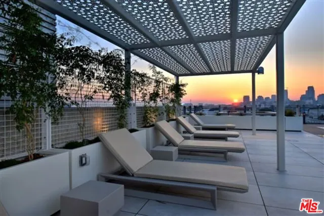 $3,300 | 527 Molino Street, Unit 208, Los Angeles, CA 90013