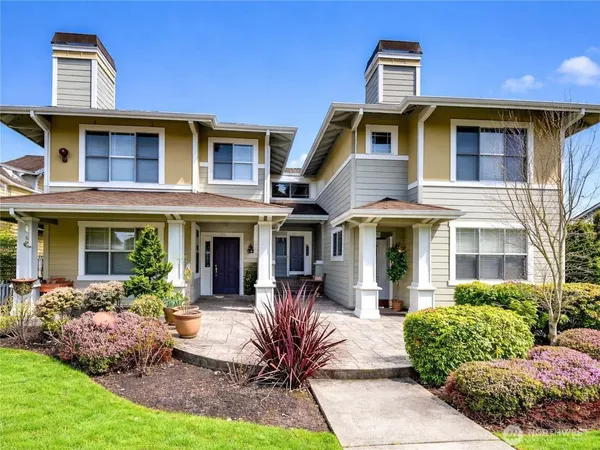 $3,250 | 18860 Northeast 63rd Way, Unit 102, Redmond, WA 98052