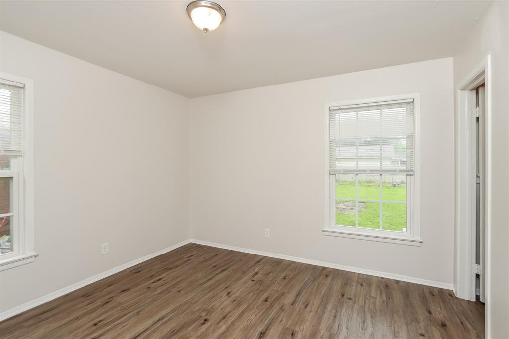 1823 Houghton Road Dallas, TX 75217 - Photo 9 of 16