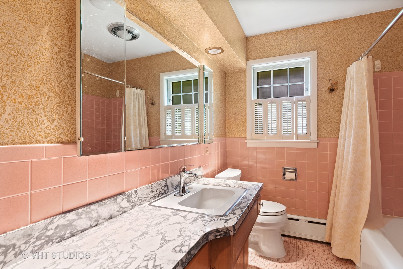 314 Red Oak Road Northbrook, IL 60062 - Photo 14 of 17 a bathroom with a granite countertop sink toilet a mirror and shower