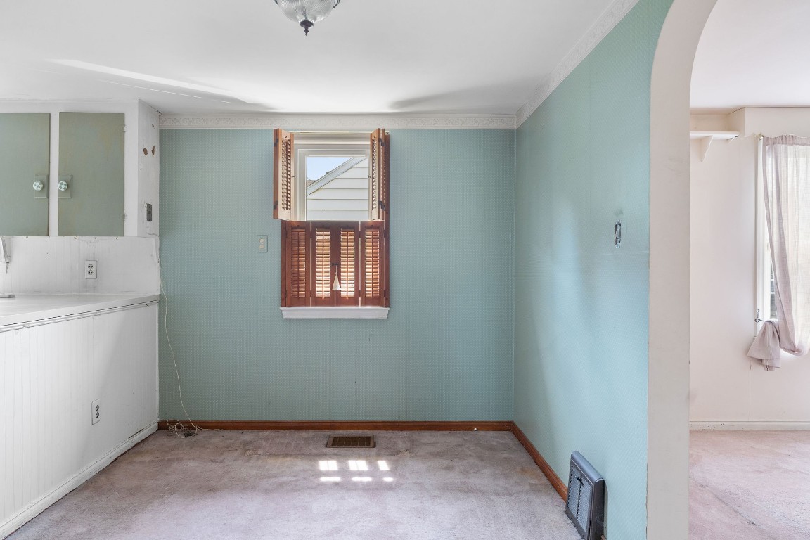 932 Vestal Road Vestal, NY 13850 - Photo 8 of 27 Gallery Image 8