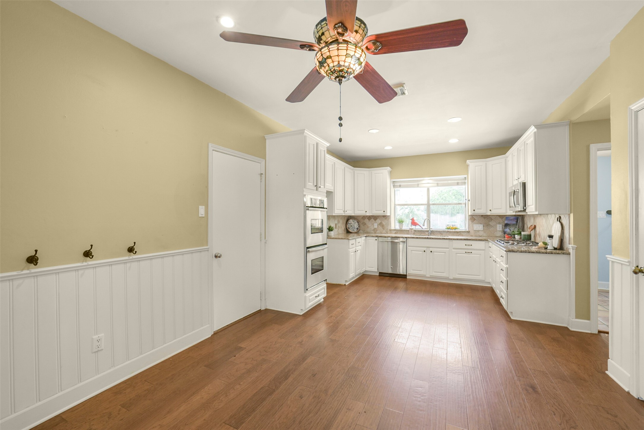 10402 Wagon Trail Road Houston, TX 77064 - Photo 15 of 47
