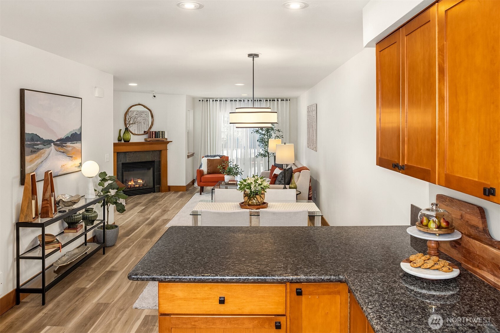 13726 Midvale Avenue North, Unit B Seattle, WA 98133 - Photo 18 of 31