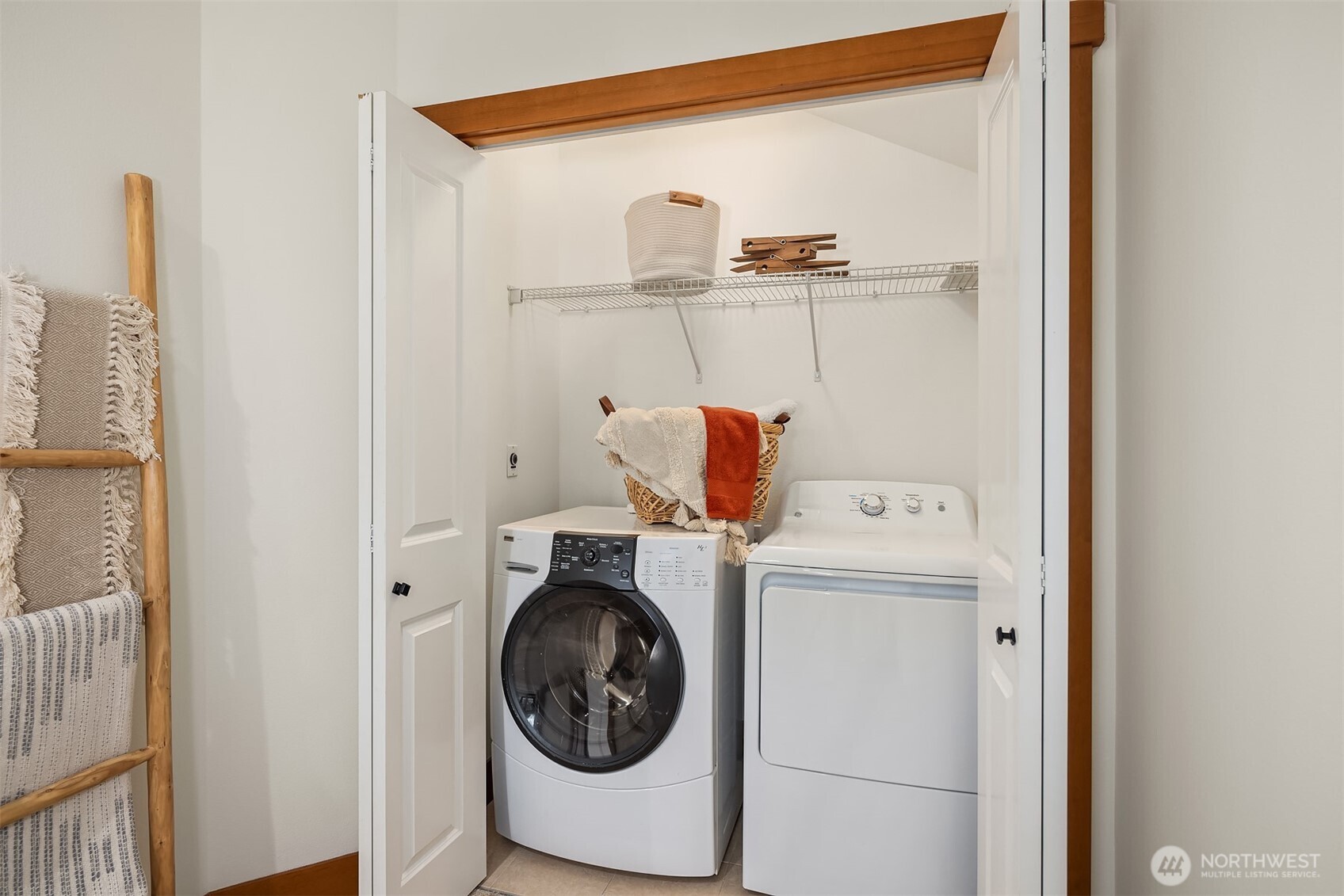 13726 Midvale Avenue North, Unit B Seattle, WA 98133 - Photo 26 of 31
