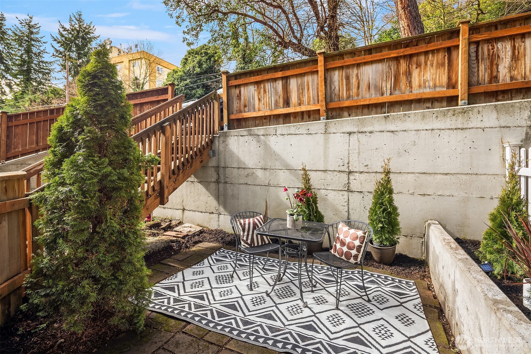 13726 Midvale Avenue North, Unit B Seattle, WA 98133 - Photo 28 of 31