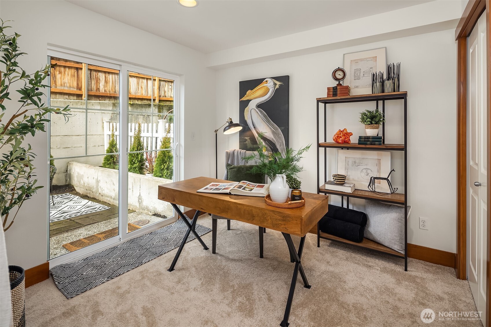 13726 Midvale Avenue North, Unit B Seattle, WA 98133 - Photo 8 of 31
