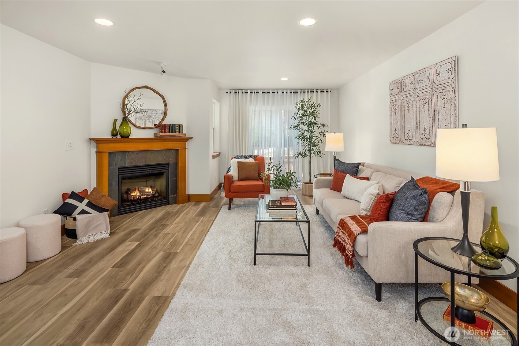 13726 Midvale Avenue North, Unit B Seattle, WA 98133 - Photo 10 of 31