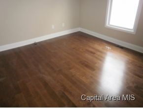 3202 Mackinaw Lane Springfield, IL 62711 - Photo 5 of 11 Gallery Image 5