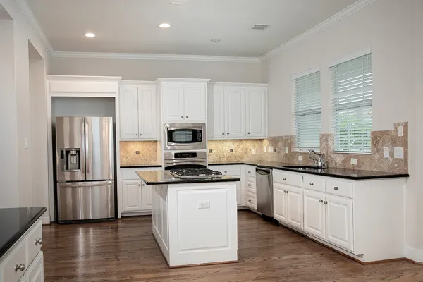 $5,300 | 190 West Breezy Way, The Woodlands, TX 77380