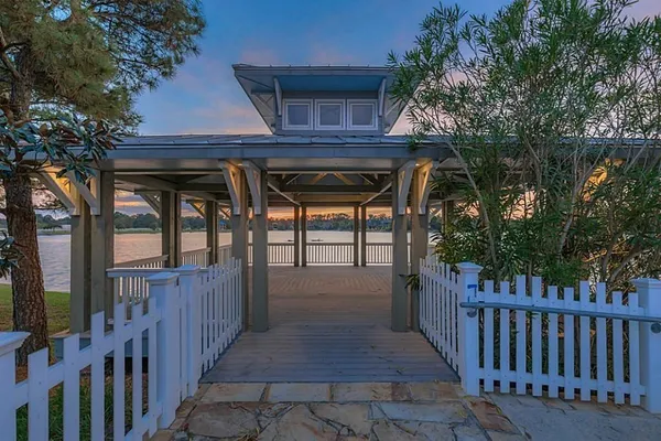 $5,300 | 190 West Breezy Way, The Woodlands, TX 77380