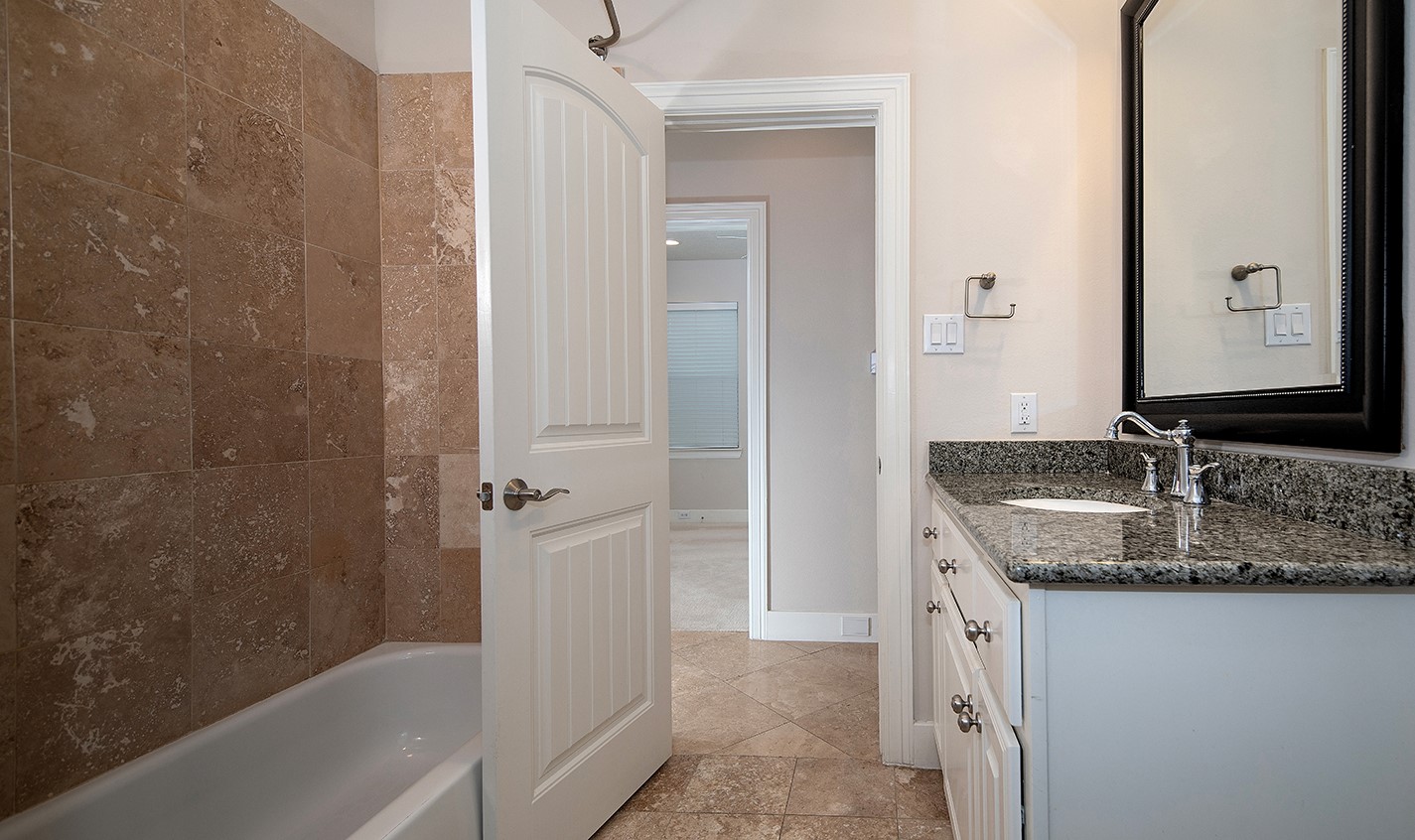 190 West Breezy Way Spring, TX 77380 - Photo 8 of 33 Guest bath on first floor