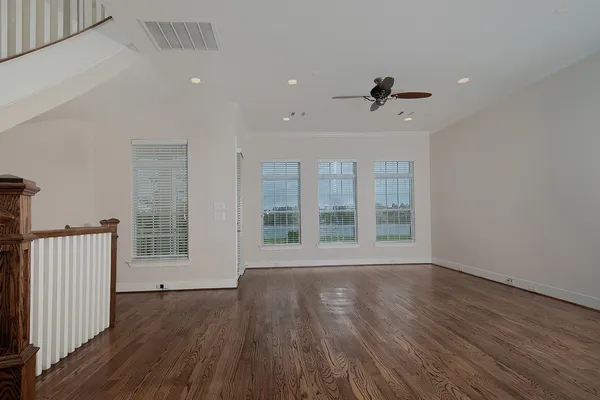 $5,300 | 190 West Breezy Way, The Woodlands, TX 77380