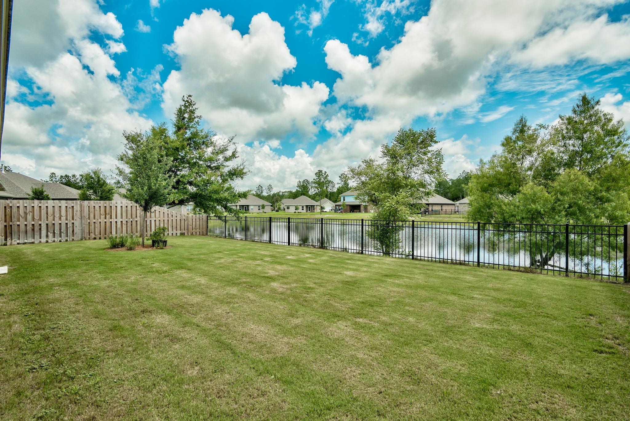 172 Whitman Way Freeport, FL 32439 - Photo 25 of 37 Gallery Image 25
