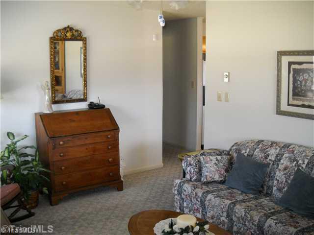 4813 Harvey Road Jamestown, NC 27282 - Photo 5 of 16 Living Room.