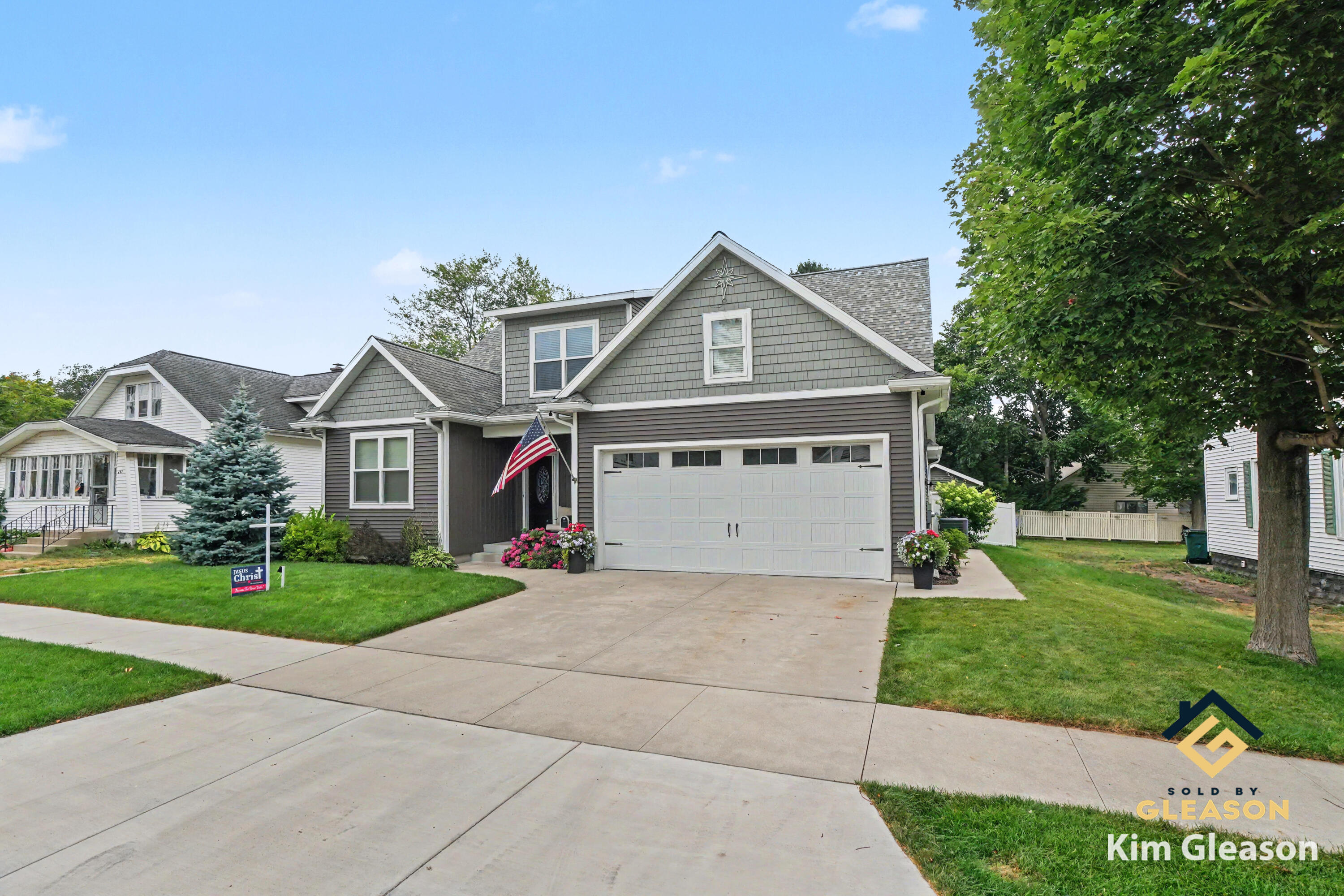 223 Prospect Street Spring Lake, MI 49456 - Photo 3 of 38 DNG08507