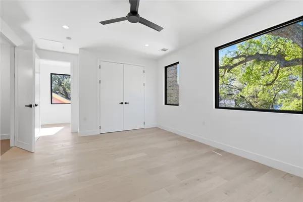 $3,095,000 | 1702 West 30th Street, Austin, TX 78703