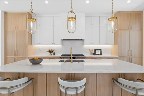 $3,095,000 | 1702 West 30th Street, Austin, TX 78703