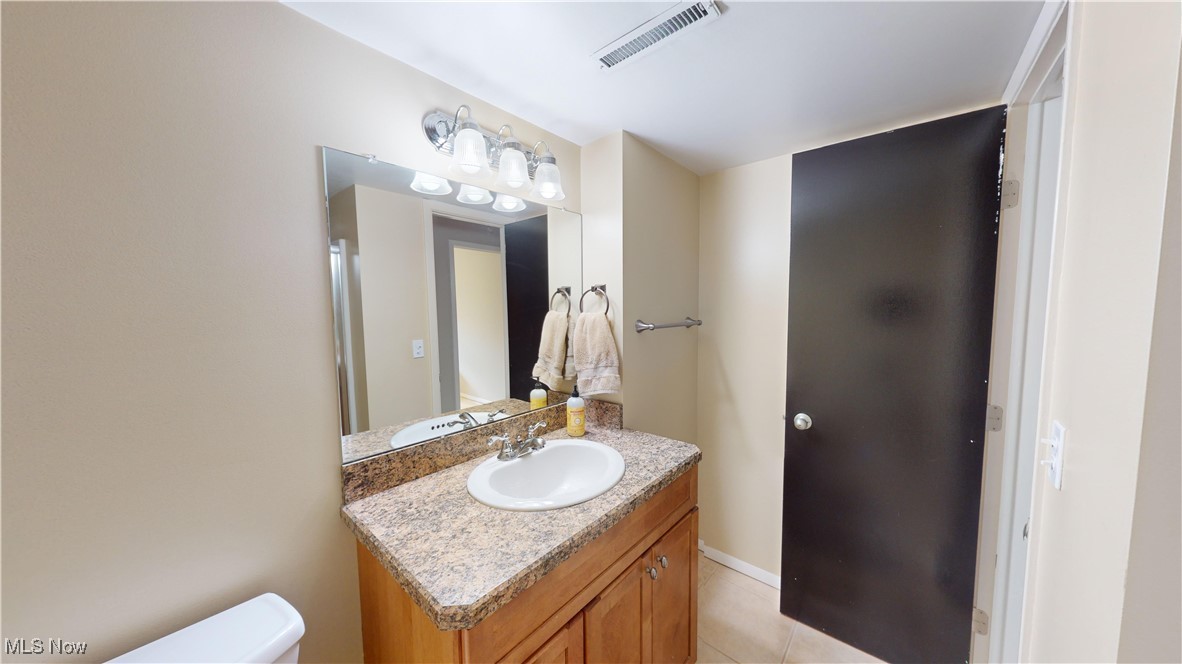 6315 Ridgebury Boulevard Cleveland, OH 44143 - Photo 19 of 34