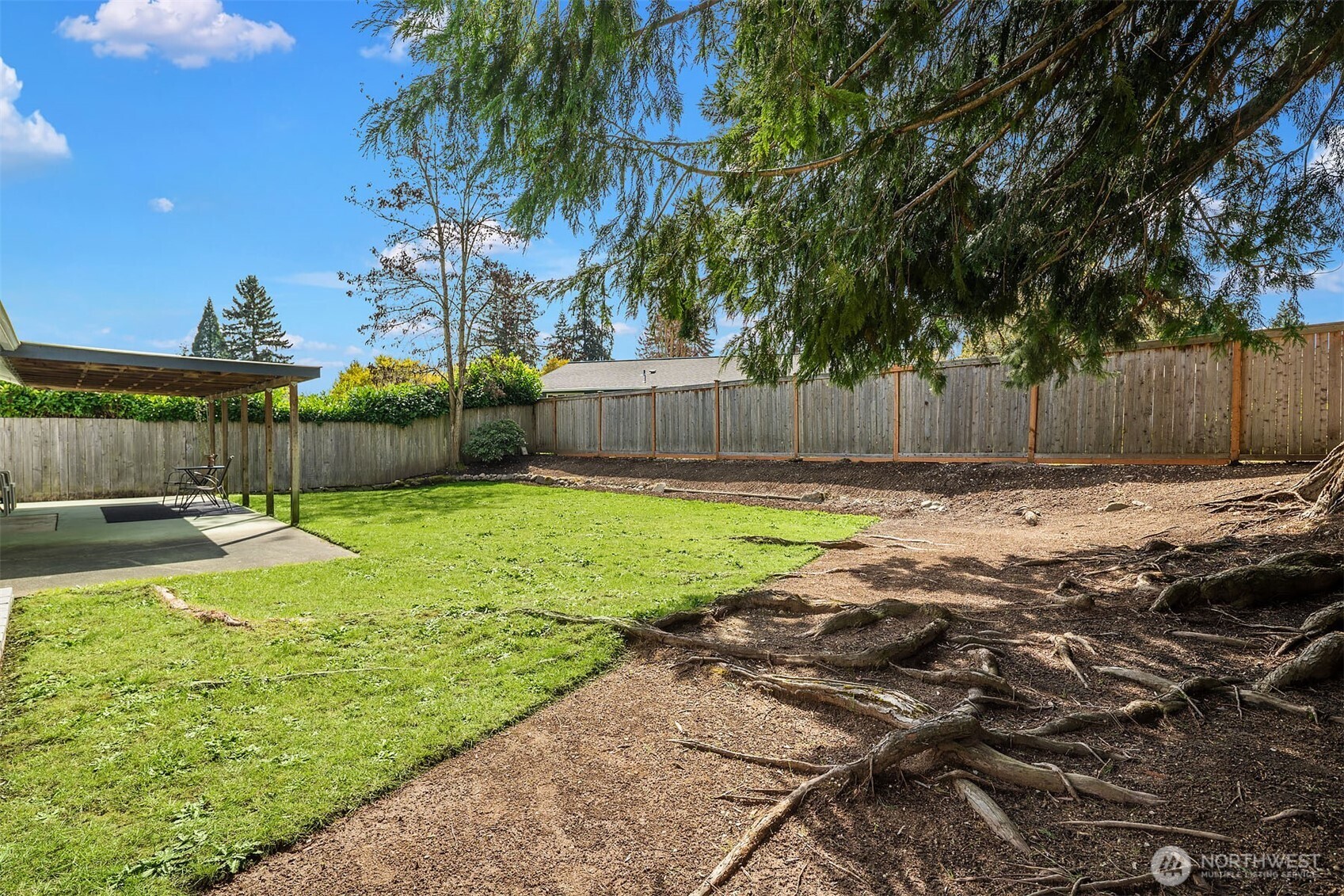 1067 Anacortes Avenue Northeast Renton, WA 98059 - Photo 26 of 34 a view of a backyard