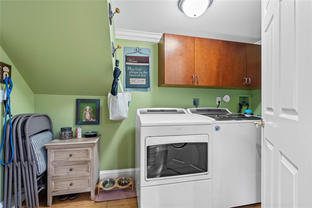 7970 La Mirada Drive, Unit 20 Boca Raton, FL 33433 - Photo 10 of 38 a utility room with dryer and washer