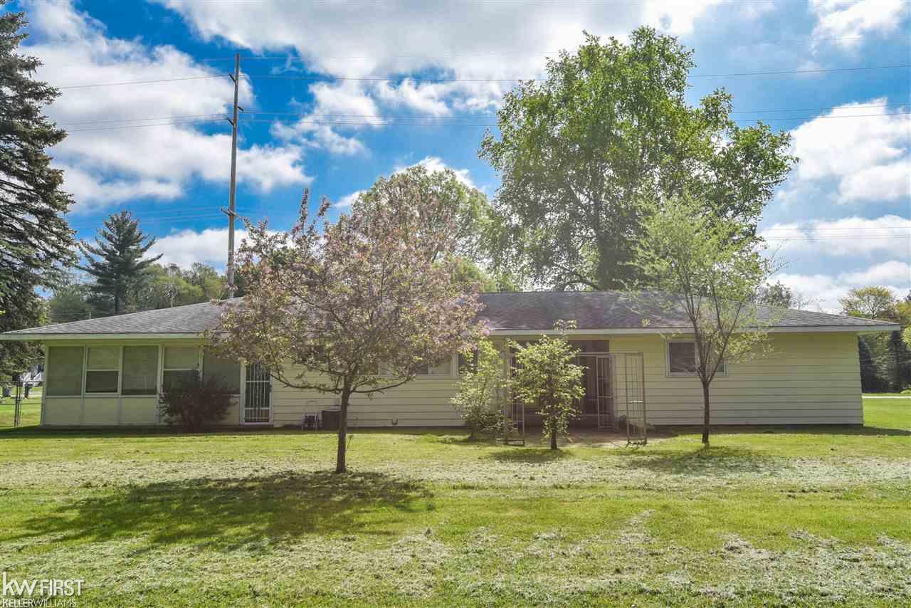 2368 Utley Road Flint, MI 48532 - Photo 45 of 54 50075360-46.JPG