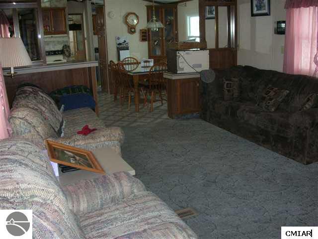 1903 East Pleasant Valley Road Shepherd, MI 48883 - Photo 5 of 9 1768363-4.JPG