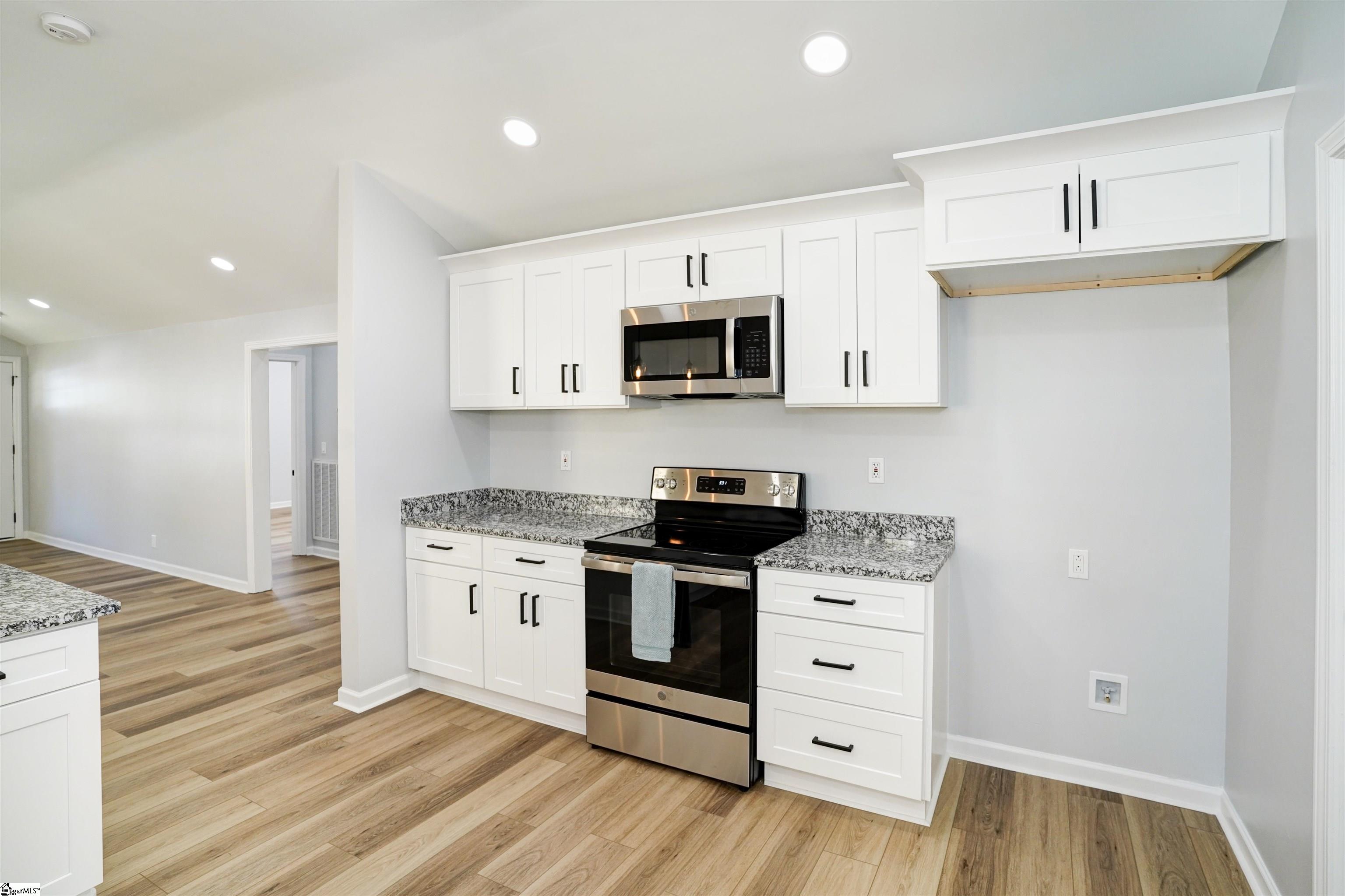 2 Harris Lane Greenville, SC 29607 - Photo 13 of 36