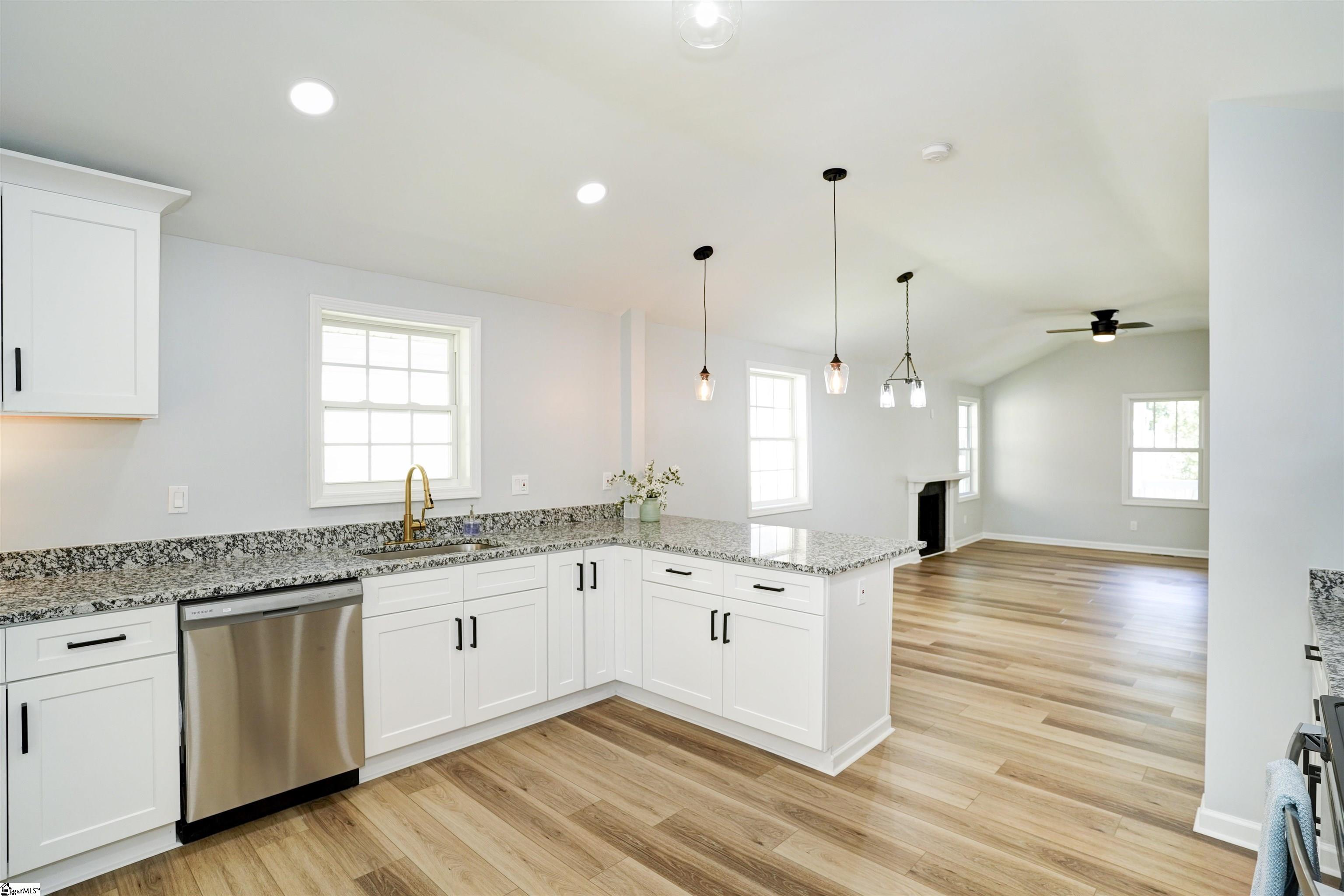 2 Harris Lane Greenville, SC 29607 - Photo 14 of 36