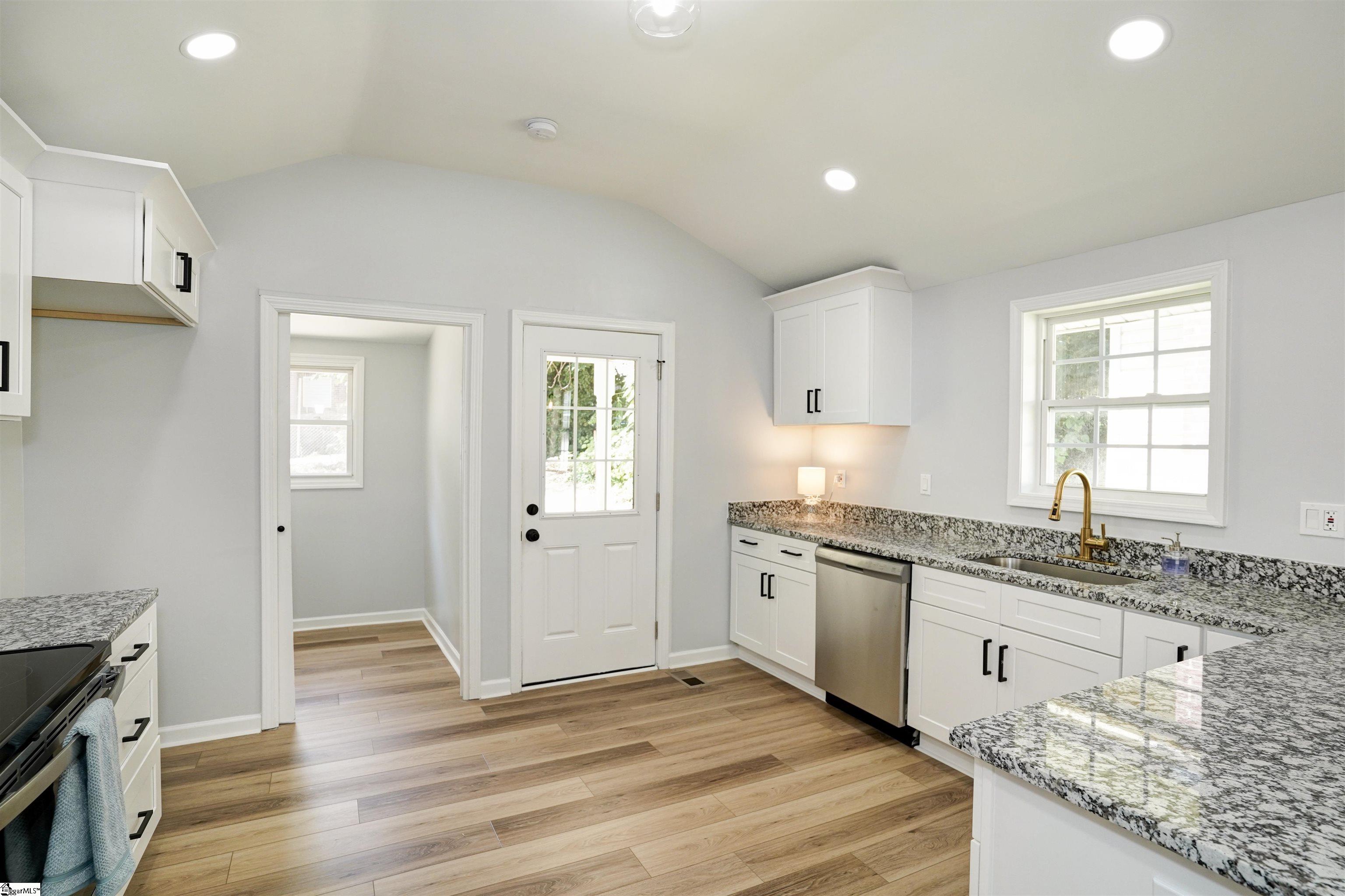 2 Harris Lane Greenville, SC 29607 - Photo 15 of 36