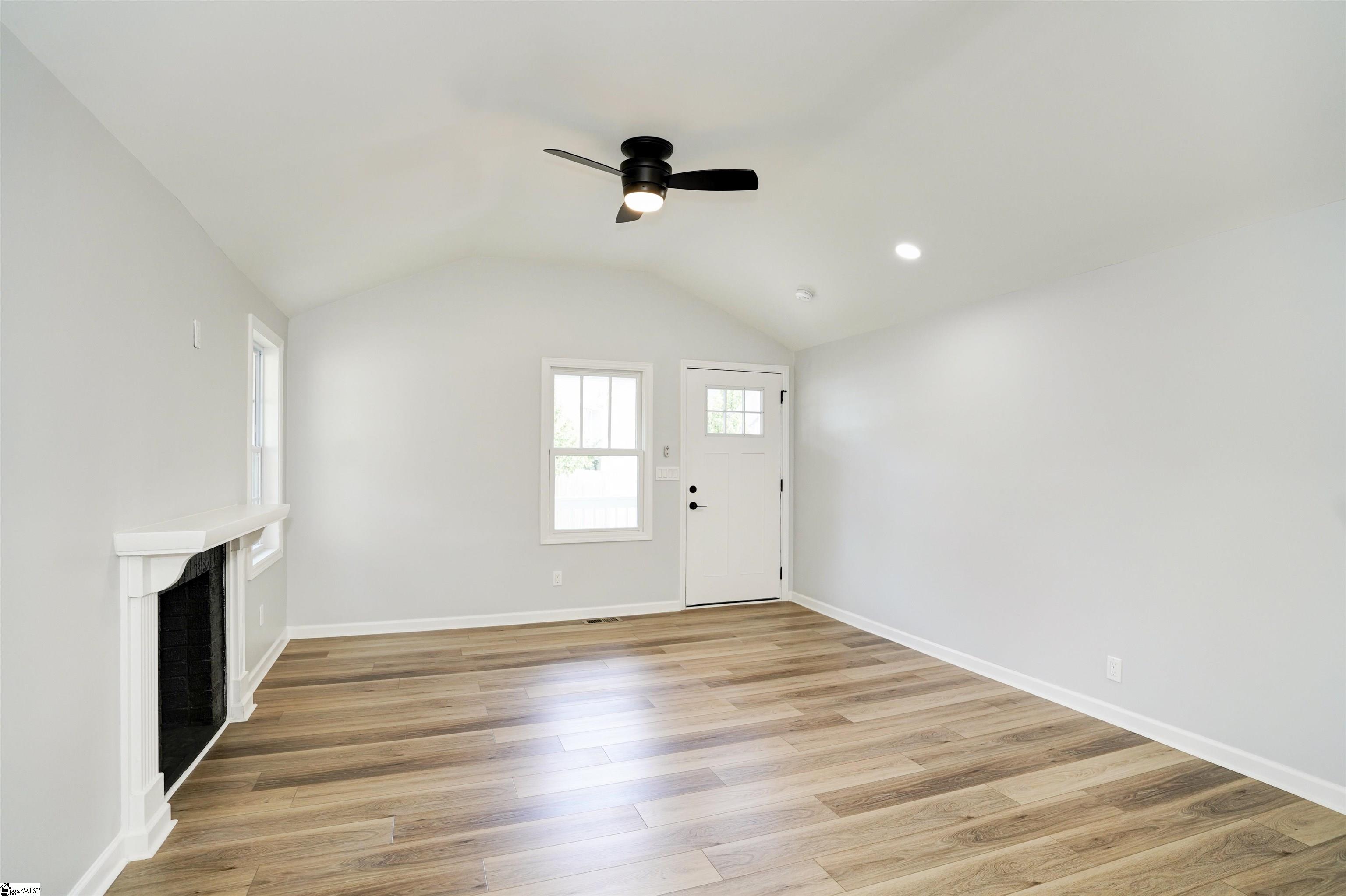 2 Harris Lane Greenville, SC 29607 - Photo 5 of 36