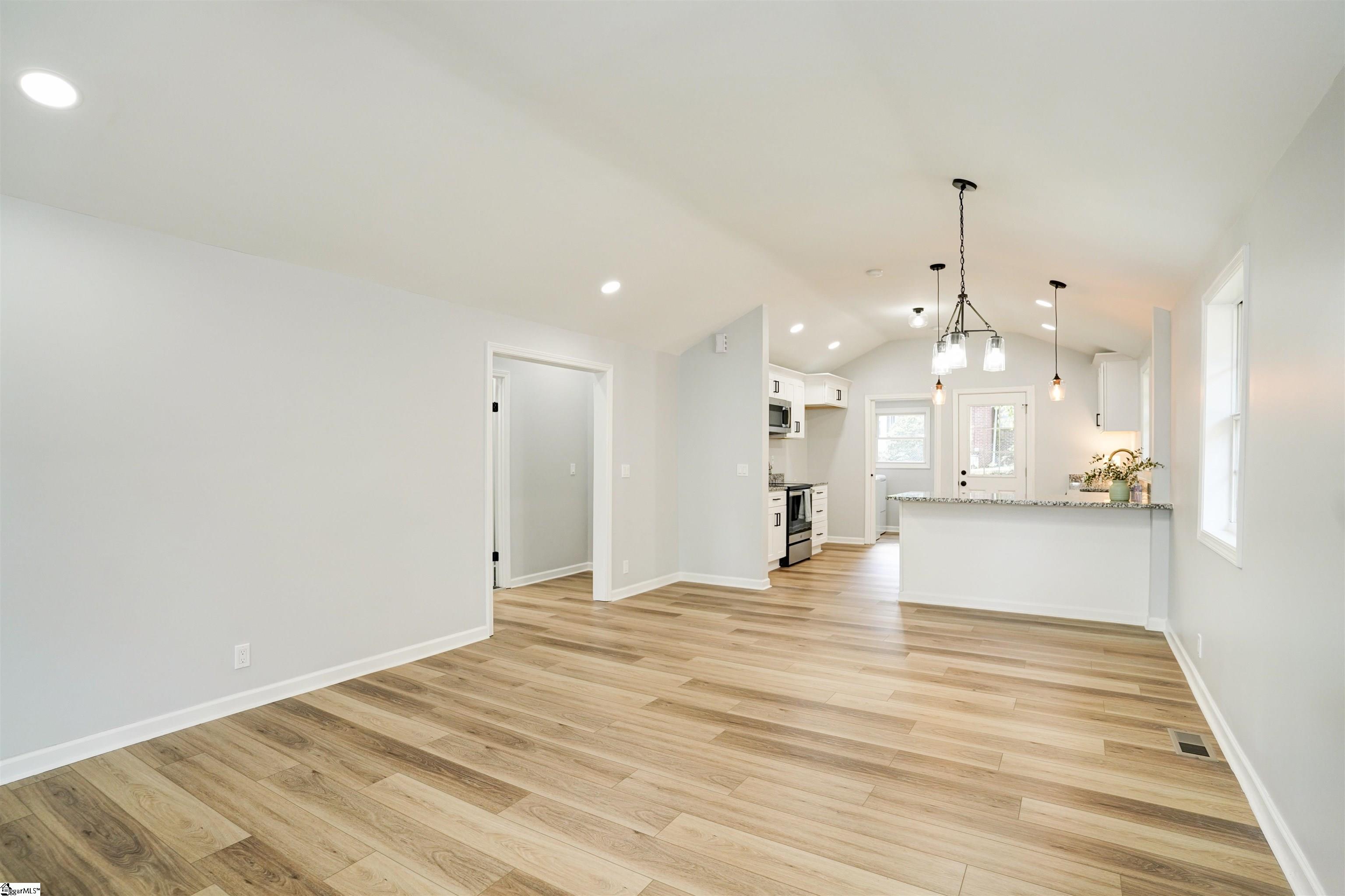 2 Harris Lane Greenville, SC 29607 - Photo 6 of 36