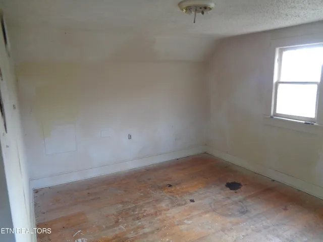 $245,000 | 105 Nelms Street, Surgoinsville, TN 37873