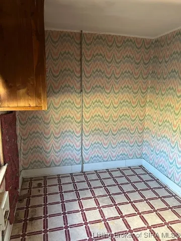 $119,900 | 2400 Hidden Valley Northeast, Corydon, IN 47112