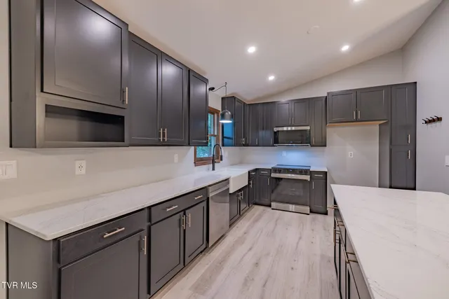 $414,900 | 150 Heather Lane, Johnson City, TN 37601