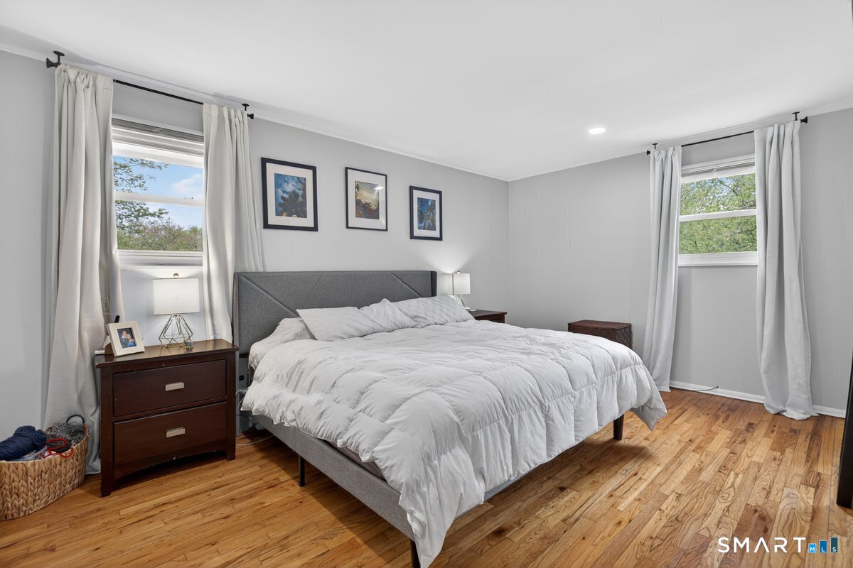 131 Clay Hill Road Stamford, CT 06905 - Photo 10 of 32