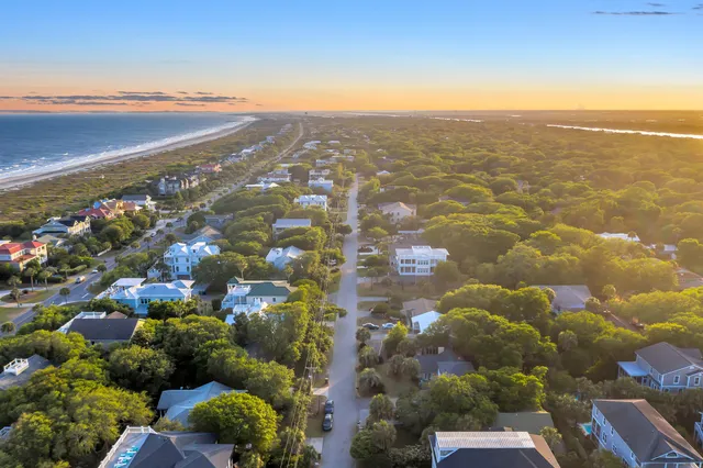 $2,150,000 | 4005 Cameron Boulevard, Isle of Palms, SC 29451