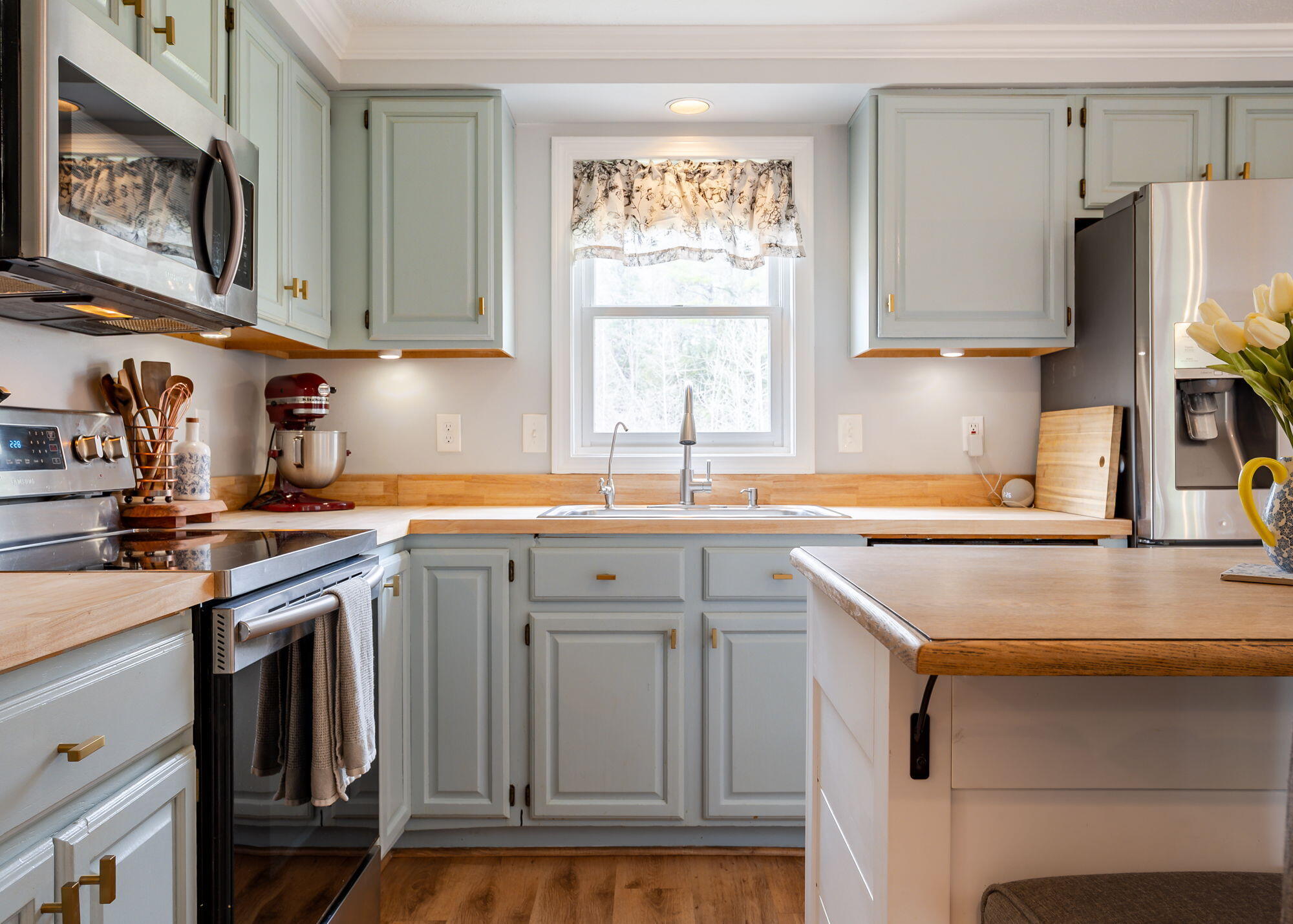 17 Christopher Road Gorham, ME 04038 - Photo 11 of 43 Updated Kitchen