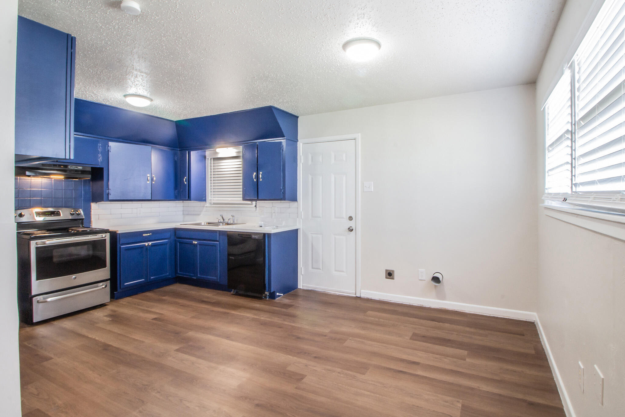 5105 39th Street Lubbock, TX 79414 - Photo 8 of 18 IMG_8882