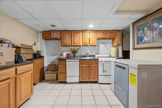 $1,790,000 | 200-07 17th Avenue | Clearview