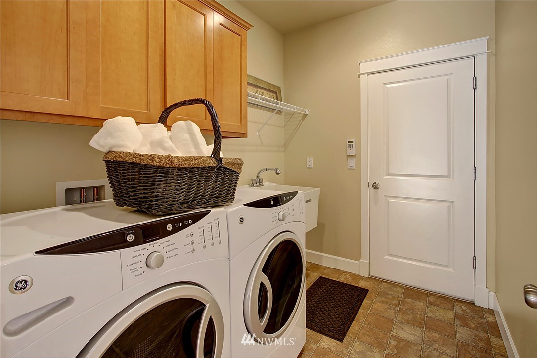 4002 217th Street Southeast Bothell, WA 98021 - Photo 18 of 20