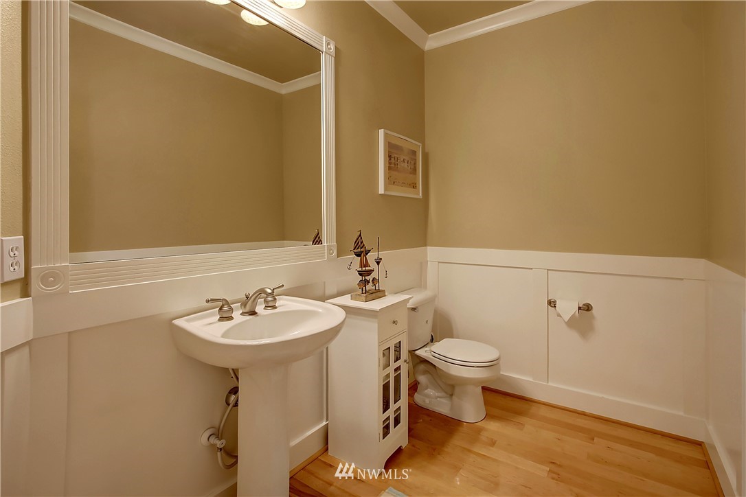 4002 217th Street Southeast Bothell, WA 98021 - Photo 10 of 20