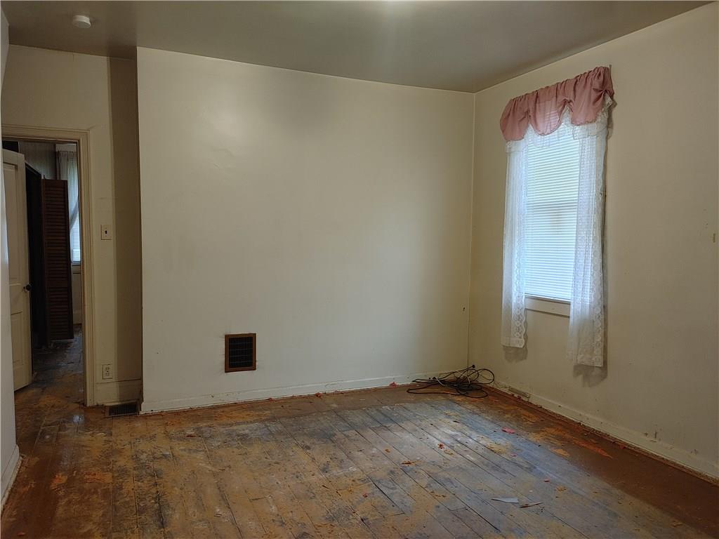 3236 Rothpletz Street Pittsburgh, PA 15212 - Photo 10 of 14 Gallery Image 10