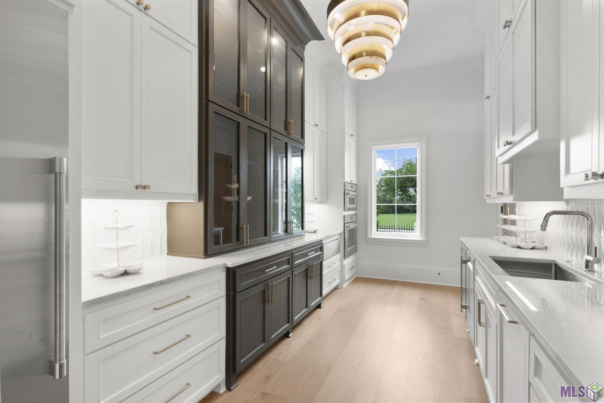 7121 Lane's End Baton Rouge, LA 70810 - Photo 16 of 53 Scullery